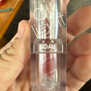 J.O.A. Air Light Lipstick - Vibrant Pink